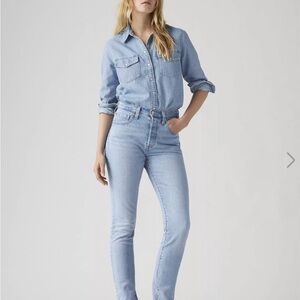 Levi's 501  Skinny women's jeans. Light wash. W26 L28. Like new.